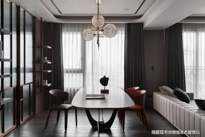 桥C位前湾壹号售楼处发布：一席尽奢藏”AG真人国际网站®前湾壹号售楼处 虹(图5)
