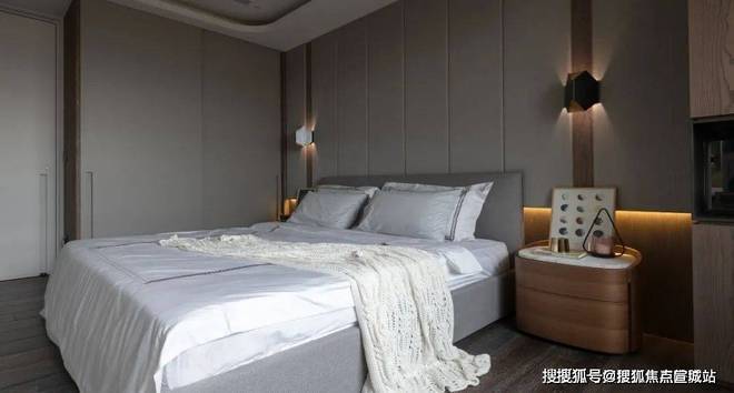 桥C位前湾壹号售楼处发布：一席尽奢藏”AG真人国际网站®前湾壹号售楼处 虹(图8)